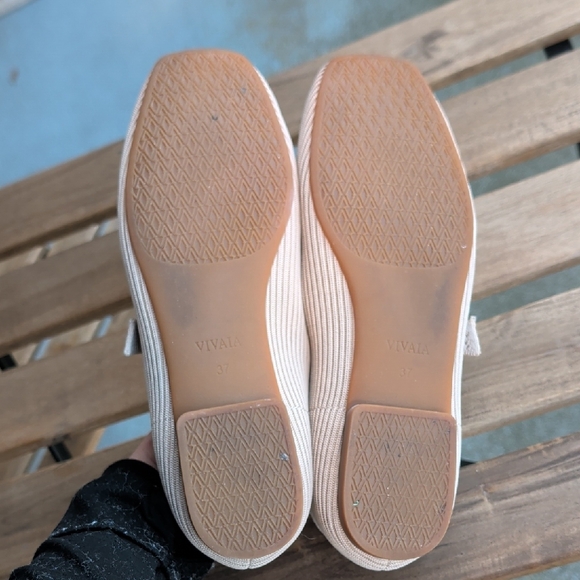 Vivaya Women's Beige Corduroy Flats - Picture 4 of 4